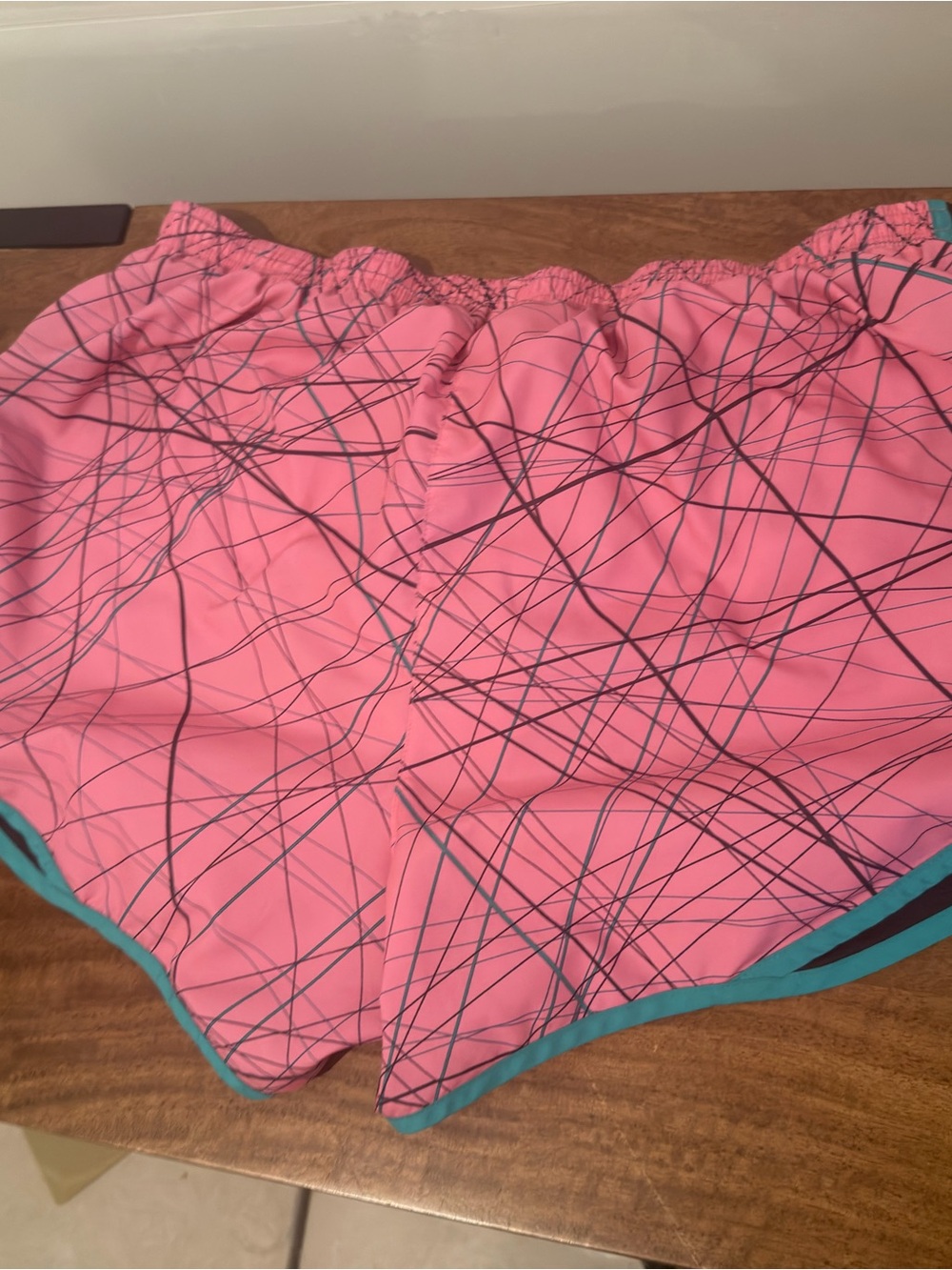 Nike Pink Graphic Elastic-Waist Women's Skirt